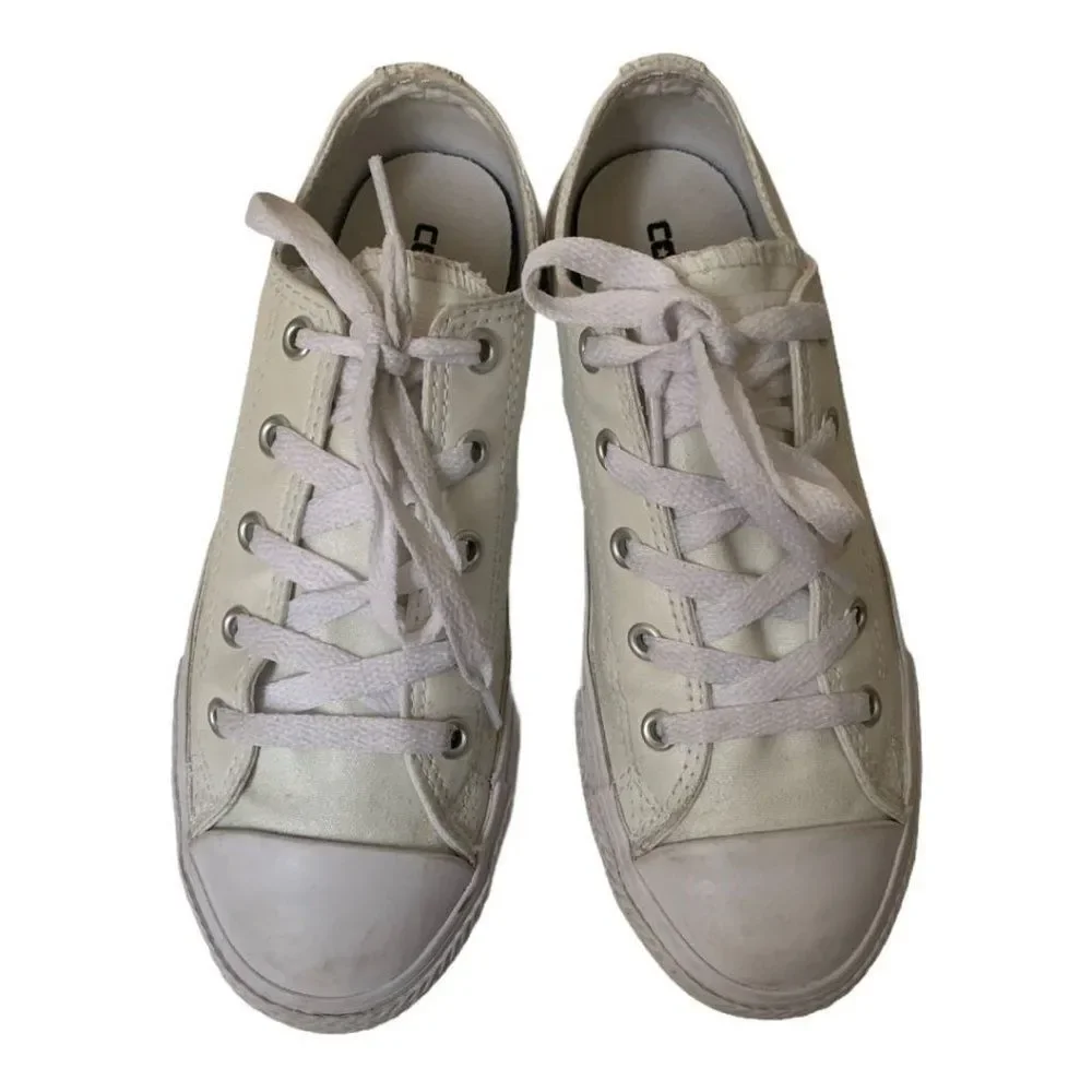 Converse All Star Kids Size‎ 2 Metallic Sneakers
